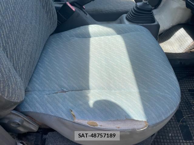 Suzuki CARRY TRUCK 2000-01 8313602-13