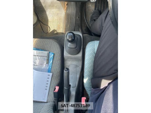 Suzuki CARRY TRUCK 2000-01 8313602-20