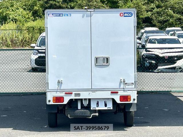 Suzuki CARRY TRUCK 2022-06 8313594-11