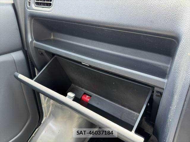 Suzuki CARRY TRUCK 2011-05 8313598-26