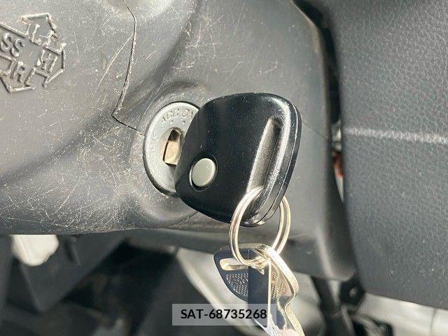 Suzuki CARRY TRUCK 2013-11 8313599-22