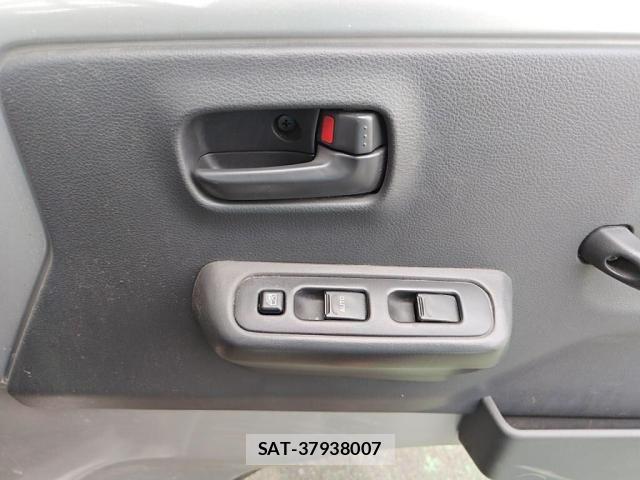 Suzuki CARRY TRUCK 2018-03 8365073-17