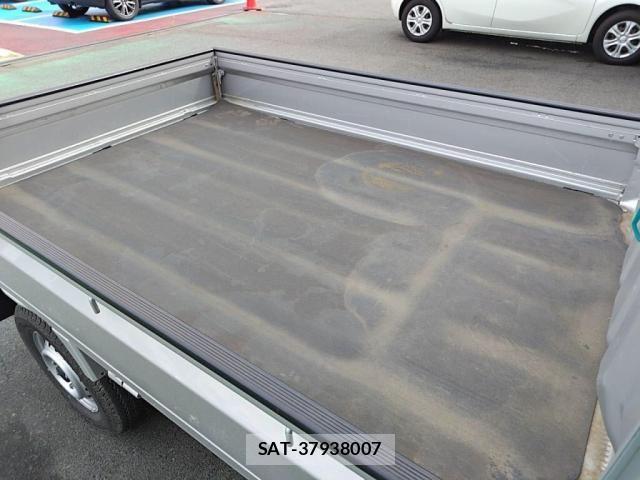 Suzuki CARRY TRUCK 2018-03 8365073-22