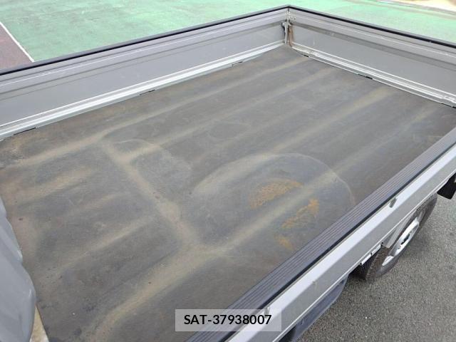 Suzuki CARRY TRUCK 2018-03 8365073-23