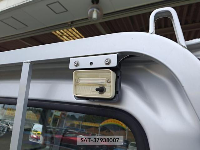 Suzuki CARRY TRUCK 2018-03 8365073-27