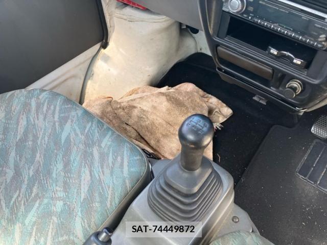 Suzuki CARRY TRUCK 1999-02 8365077-7