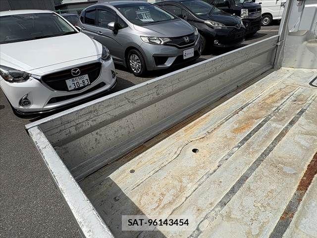 Suzuki CARRY TRUCK 2019-07 8365075-23