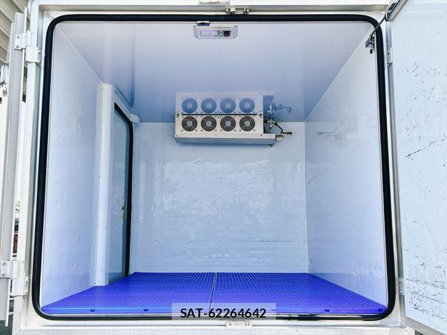 Suzuki CARRY TRUCK 2019-05 8365067-13