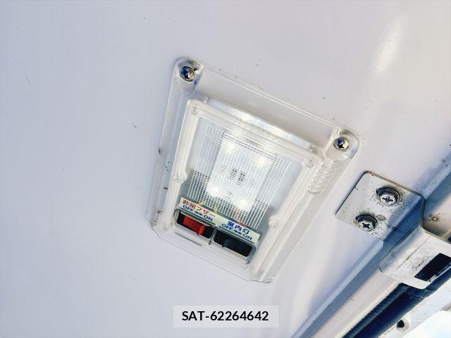 Suzuki CARRY TRUCK 2019-05 8365067-17