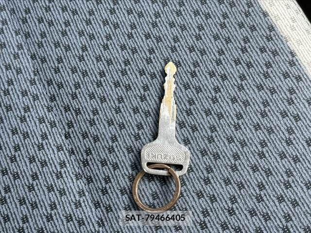Suzuki CARRY TRUCK 2015-11 8561375-6