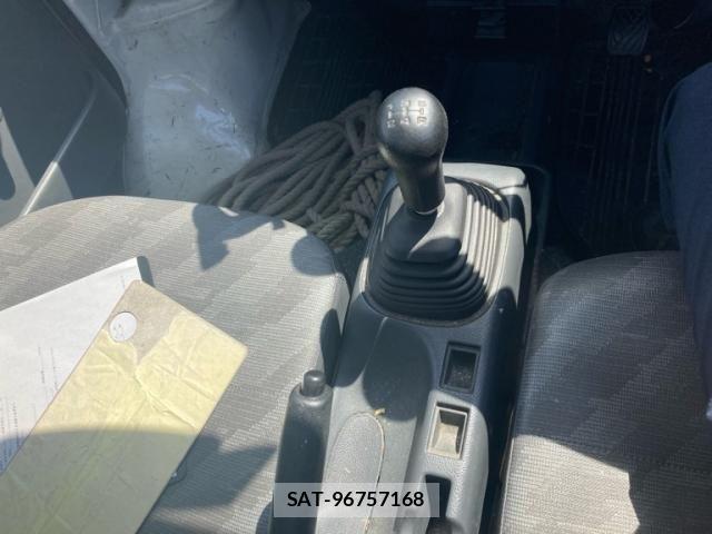 Suzuki CARRY TRUCK 2006-02 8626110-15