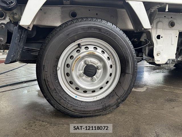 Suzuki CARRY TRUCK 2018-11 8828178-9