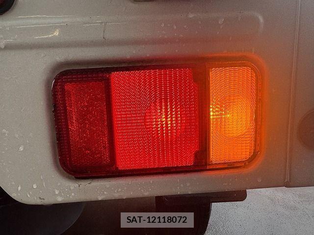 Suzuki CARRY TRUCK 2018-11 8828178-10