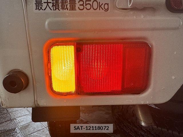 Suzuki CARRY TRUCK 2018-11 8828178-11