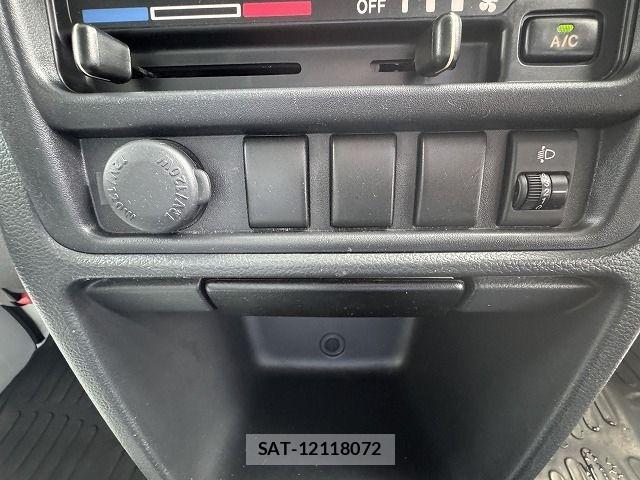Suzuki CARRY TRUCK 2018-11 8828178-24