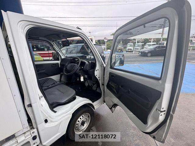 Suzuki CARRY TRUCK 2018-11 8828178-29
