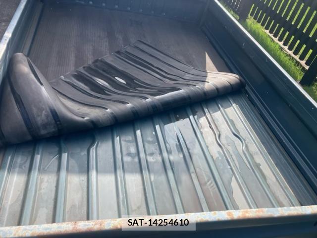 Suzuki CARRY TRUCK 1993-05 8848431-11