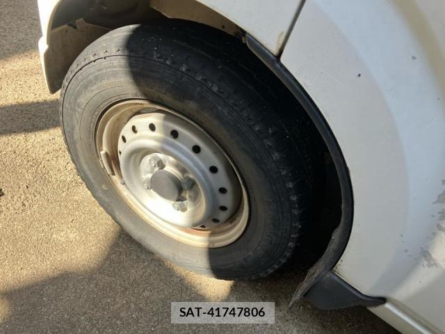 Suzuki CARRY TRUCK 2004-12 8879035-10