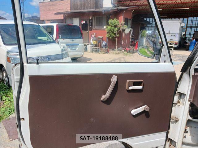 Suzuki CARRY TRUCK 1989-01 848395-15