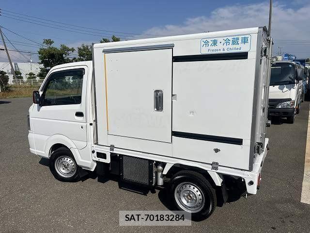 Suzuki CARRY TRUCK 2018-04 1227437-23
