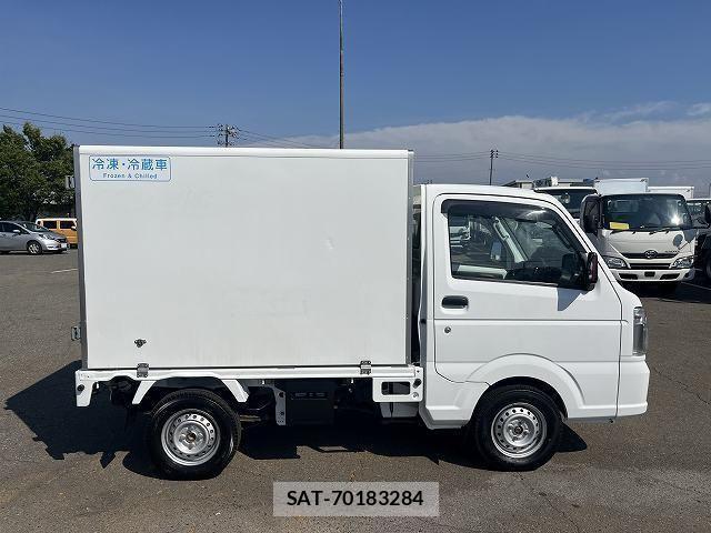 Suzuki CARRY TRUCK 2018-04 1227437-3
