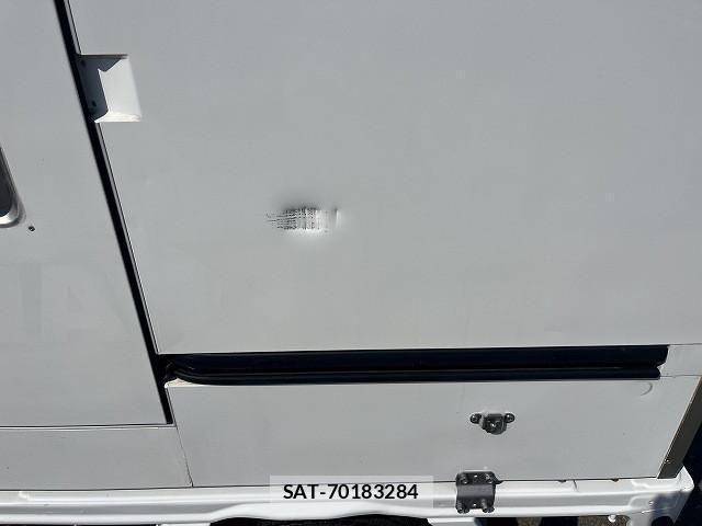 Suzuki CARRY TRUCK 2018-04 1227437-4