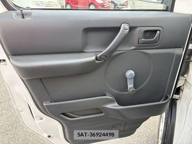 Suzuki CARRY TRUCK 2007-08 2661321-21