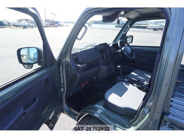 Suzuki CARRY TRUCK 2026-02 4588619-12