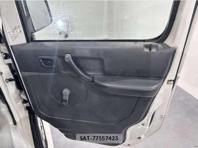 Suzuki CARRY TRUCK 2007-08 5861383-24
