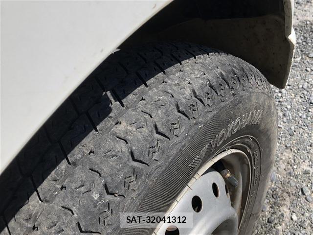 Suzuki CARRY TRUCK 2009-10 5861390-19