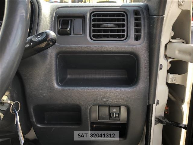Suzuki CARRY TRUCK 2009-10 5861390-5