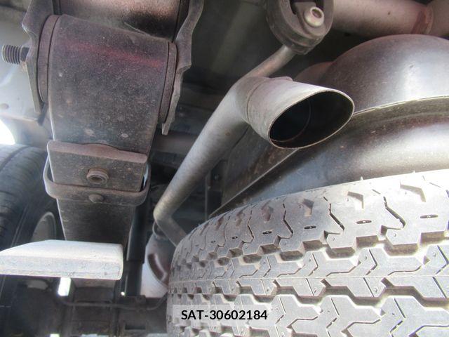 Suzuki CARRY TRUCK 2015-11 6008075-24
