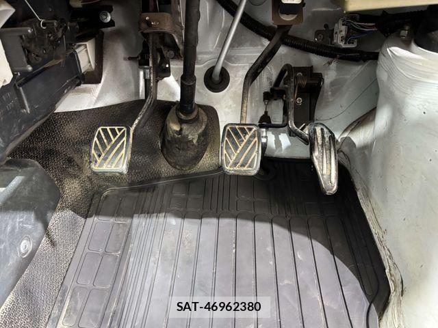 Suzuki CARRY TRUCK 2012-01 6212370-22