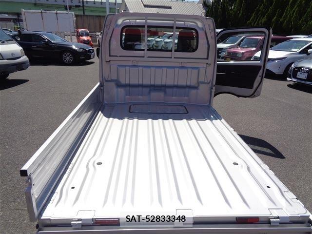 Suzuki CARRY TRUCK 2025-10 6303205-25