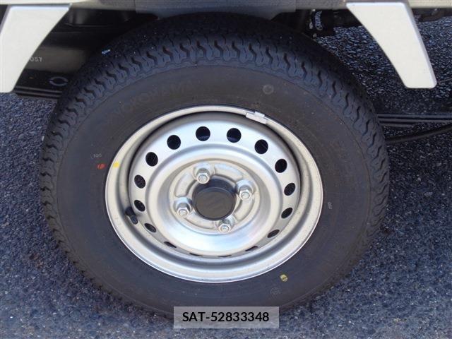 Suzuki CARRY TRUCK 2025-10 6303205-28