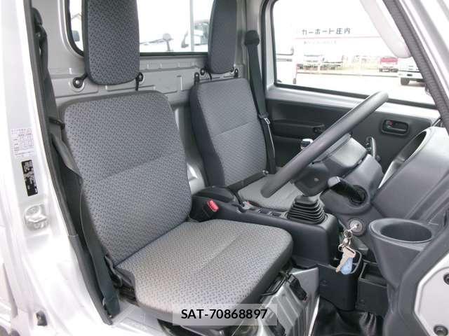 Suzuki CARRY TRUCK 2017-02 6715803-11