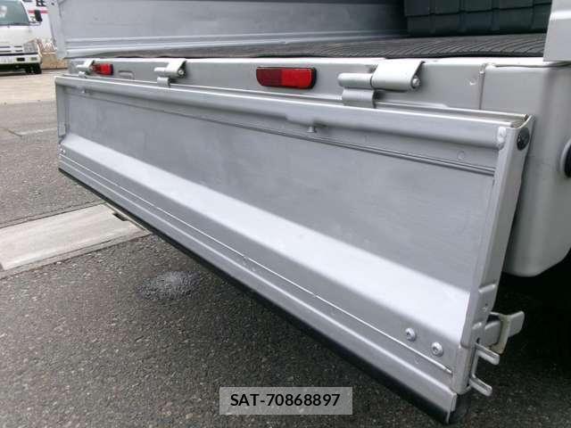 Suzuki CARRY TRUCK 2017-02 6715803-25