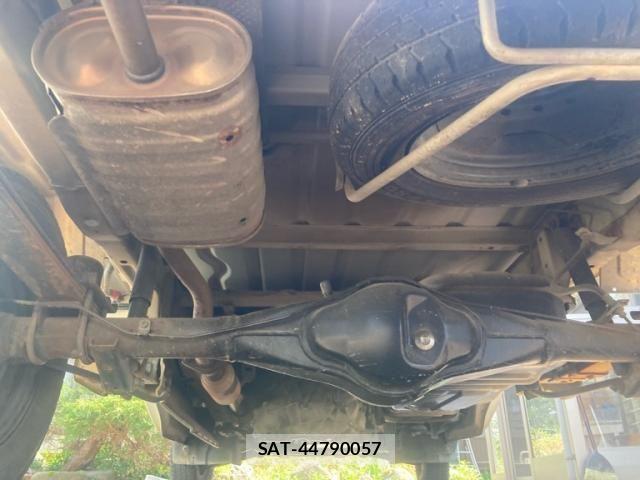 Suzuki CARRY TRUCK 2004-09 7057847-9