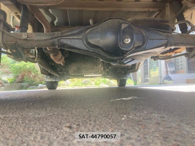 Suzuki CARRY TRUCK 2004-09 7057847-8