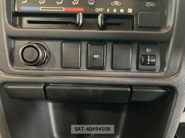 Suzuki CARRY TRUCK 2016-07 7215870-14