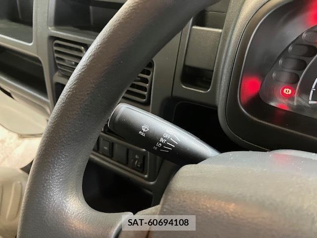 Suzuki CARRY TRUCK 2016-07 7215870-18