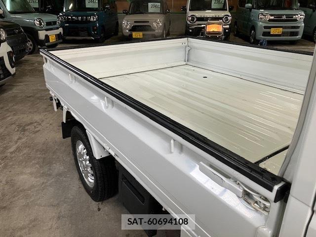 Suzuki CARRY TRUCK 2016-07 7215870-28