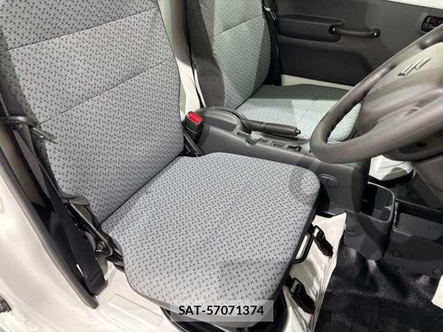 Suzuki CARRY TRUCK 2026-05 7215907-14