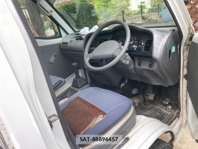 Suzuki CARRY TRUCK 1998-04 7250078-14