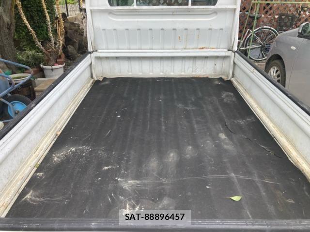 Suzuki CARRY TRUCK 1998-04 7250078-5