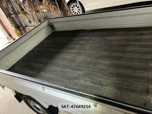 Suzuki CARRY TRUCK 2004-06 7250080-10