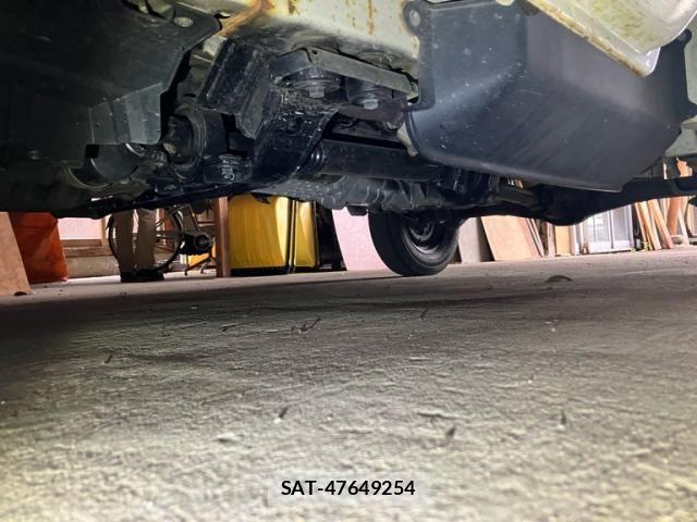 Suzuki CARRY TRUCK 2004-06 7250080-5
