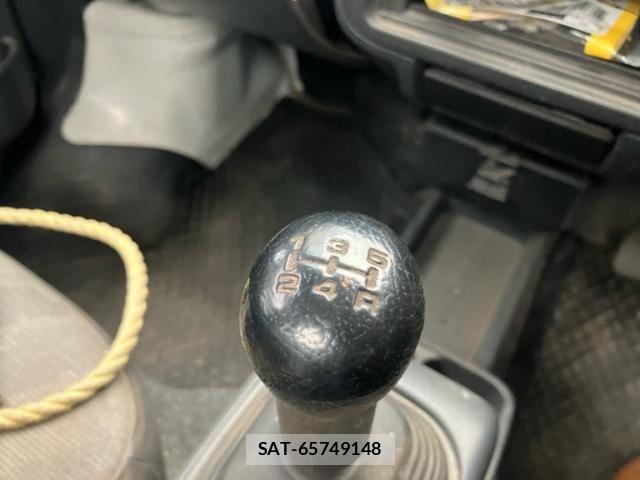 Suzuki CARRY TRUCK 2004-01 7357114-17