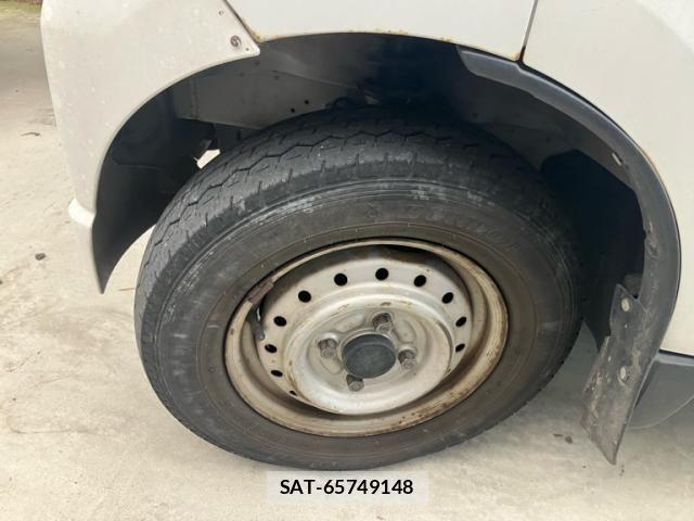 Suzuki CARRY TRUCK 2004-01 7357114-3