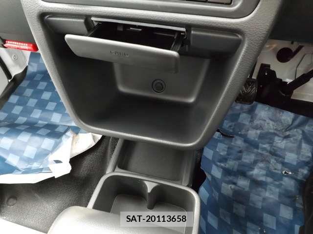 Suzuki CARRY TRUCK 2025-09 7508326-11